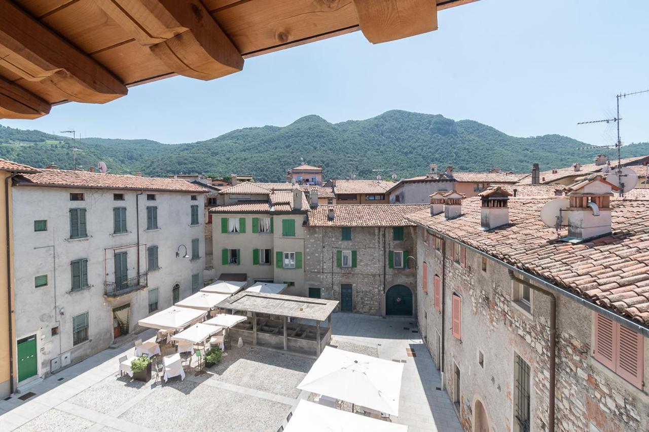 La Piazzetta Apartment อีเซโอ ภายนอก รูปภาพ